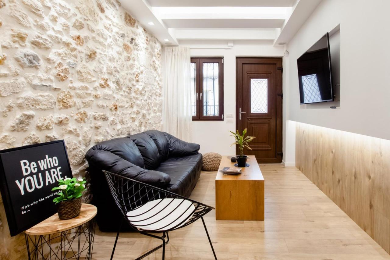 19Th Century Luxury Maisonette In The Center Iraklio Exteriér fotografie